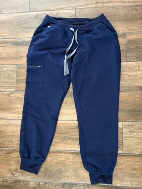 Figs Women’s Zamora Maternity Jogger Scrubs